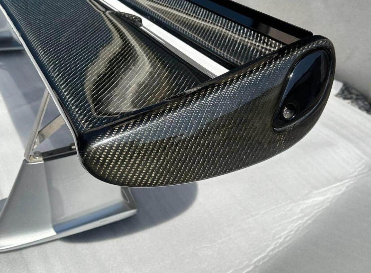 R34 Carbon fiber Spoiler 3